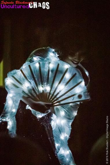 Jazida-Australian-Burlesque-Canberra-Dancer-LED-Fan-Veils